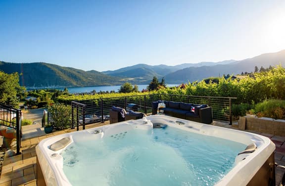 Lake Vineyard Escape - Image 1